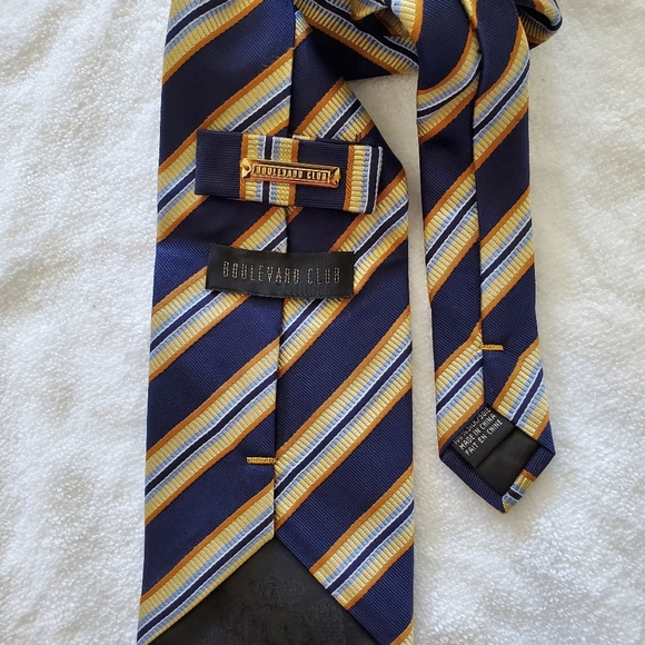 Boulevard Club Necktie - Picture 2 of 3